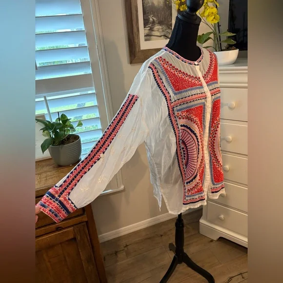 Johnny Was NWT
THE AUDREY MANDARIN COLLAR SHIRT, MAURA
- WHITE, XL - Picture 5 of 13